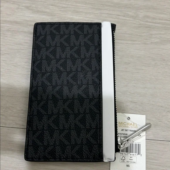 Michael Kors Black Card Holder - Picture 7 of 8